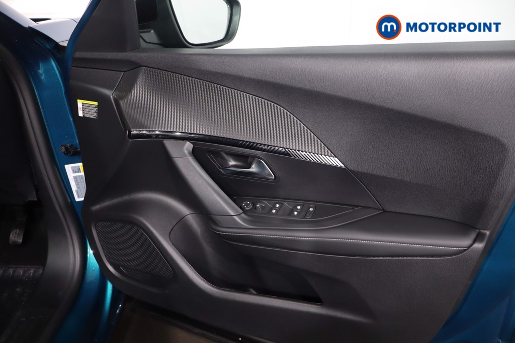 Peugeot 2008 Allure Manual Petrol SUV - Stock Number (1609205) - 22nd supplementary image