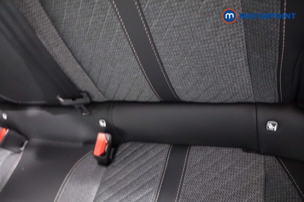 Peugeot 2008 Allure Manual Petrol SUV - Stock Number (1609205) - 24th supplementary image