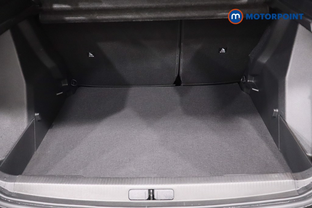 Peugeot 2008 Allure Manual Petrol SUV - Stock Number (1609205) - 36th supplementary image