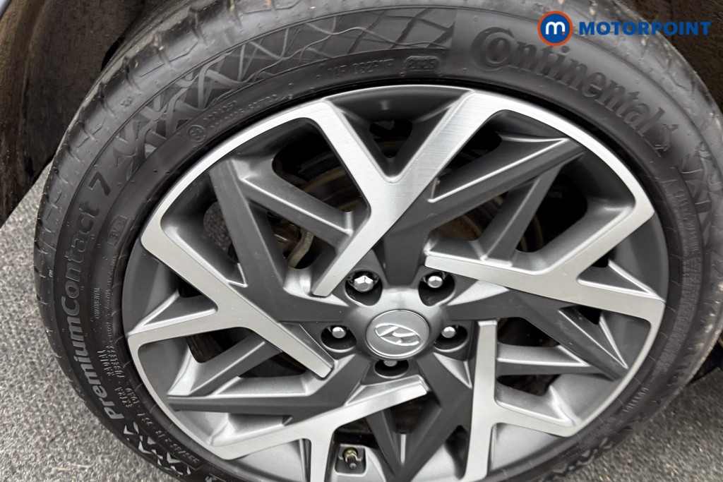 Hyundai Kona Premium Automatic Petrol-Electric Hybrid SUV - Stock Number (1609250) - 33rd supplementary image