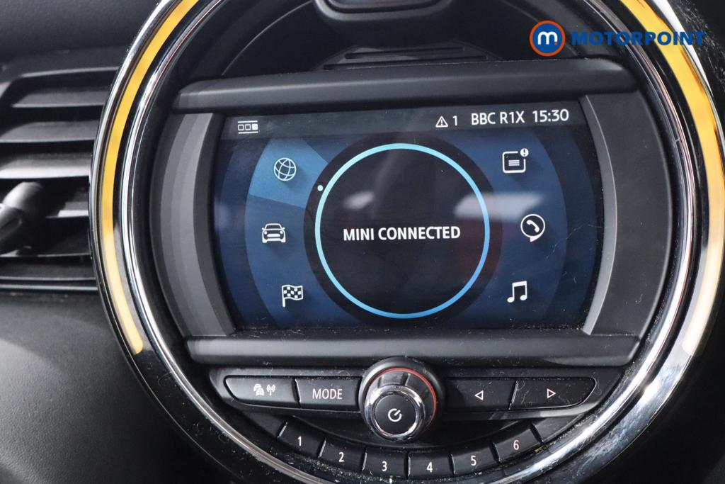 Mini Hatchback Cooper Classic Manual Petrol Hatchback - Stock Number (1609300) - 4th supplementary image