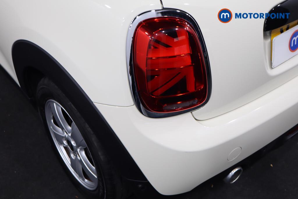 Mini Hatchback Cooper Classic Manual Petrol Hatchback - Stock Number (1609300) - 20th supplementary image