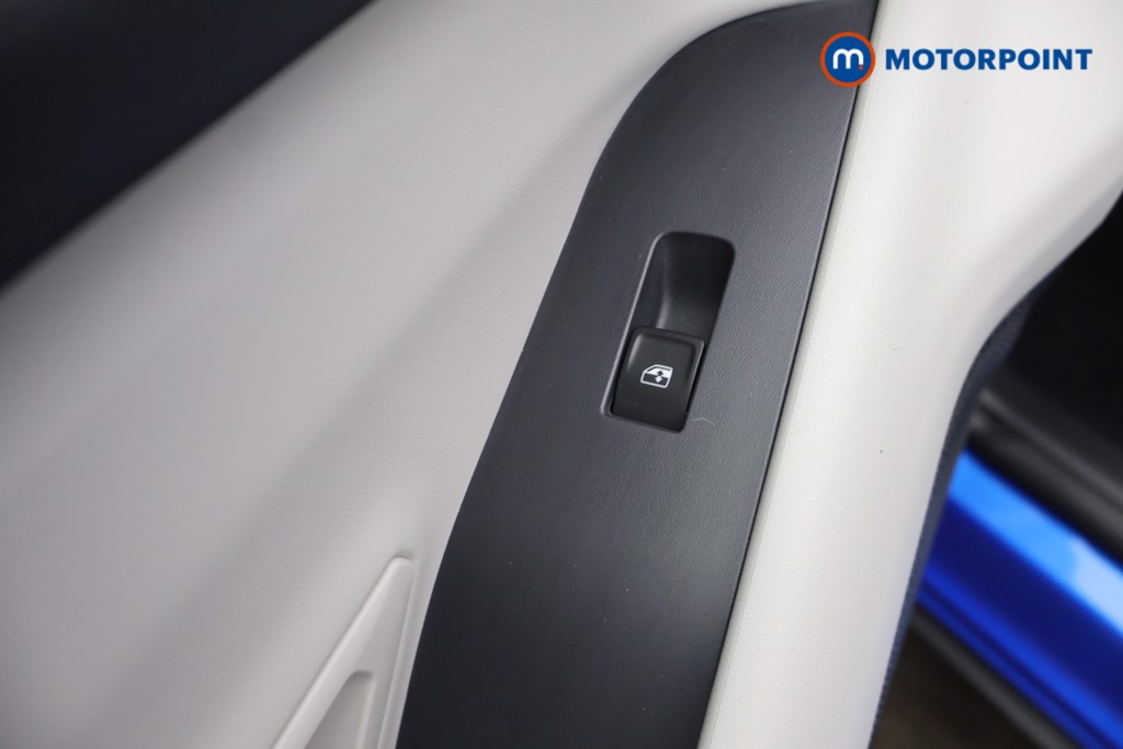 Ford Explorer Select Automatic Electric SUV - Stock Number (1609406) - 25th supplementary image