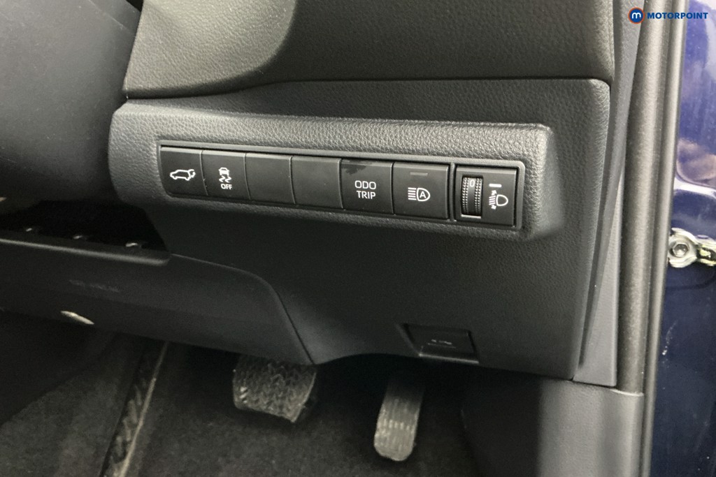 Toyota Corolla Gr Sport Automatic Petrol-Electric Hybrid Estate - Stock Number (1602181) - 26th supplementary image