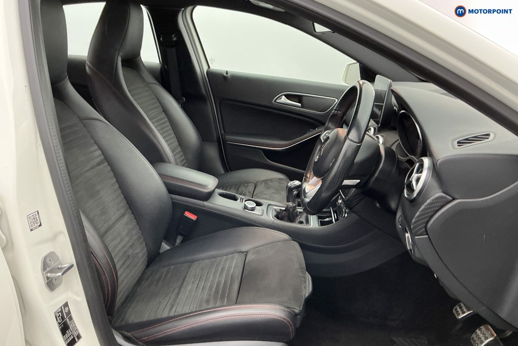 Mercedes-Benz A Class Amg Line Manual Petrol Hatchback - Stock Number (1603153) - 5th supplementary image