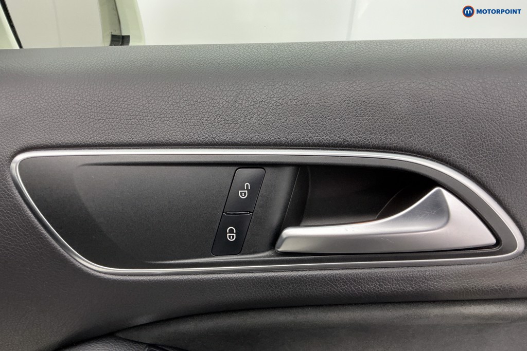 Mercedes-Benz A Class Amg Line Manual Petrol Hatchback - Stock Number (1603153) - 27th supplementary image