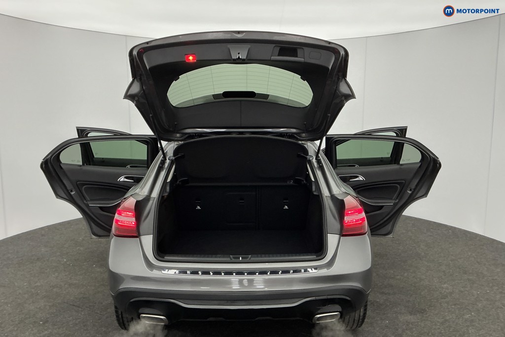 Mercedes-Benz GLA Urban Edition Manual Petrol SUV - Stock Number (1603557) - 3rd supplementary image