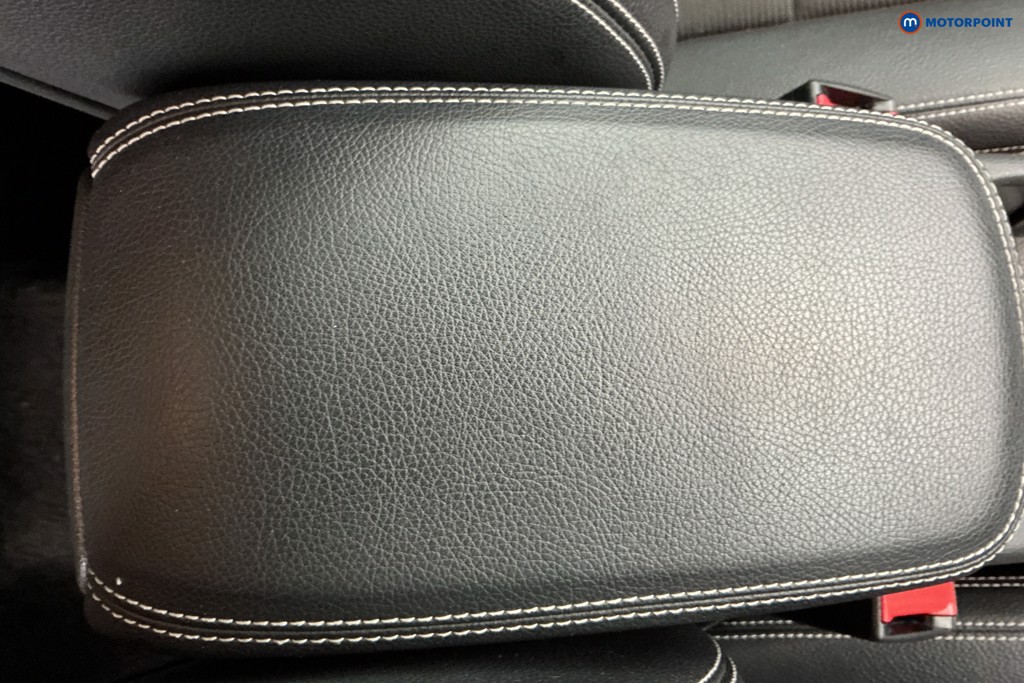 Mercedes-Benz GLA Urban Edition Manual Petrol SUV - Stock Number (1603557) - 17th supplementary image