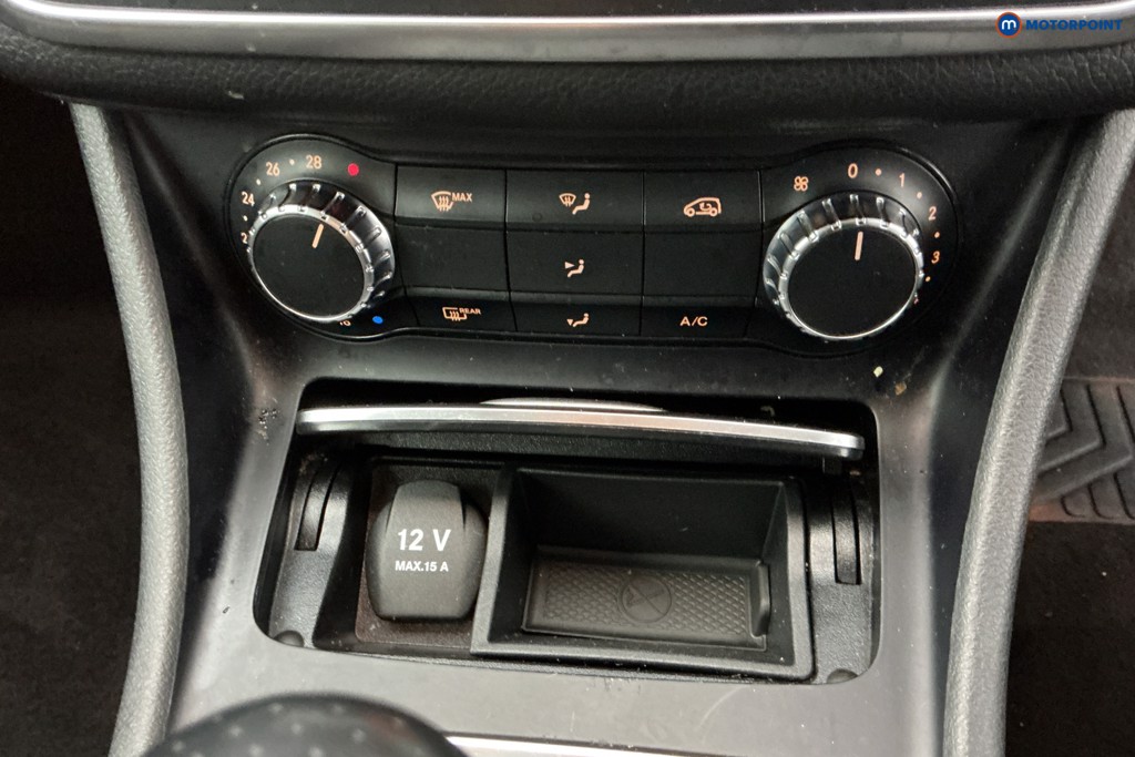 Mercedes-Benz GLA Urban Edition Manual Petrol SUV - Stock Number (1603557) - 20th supplementary image