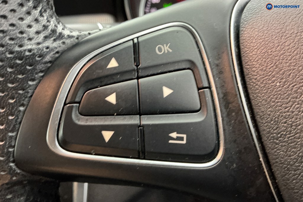 Mercedes-Benz GLA Urban Edition Manual Petrol SUV - Stock Number (1603557) - 23rd supplementary image