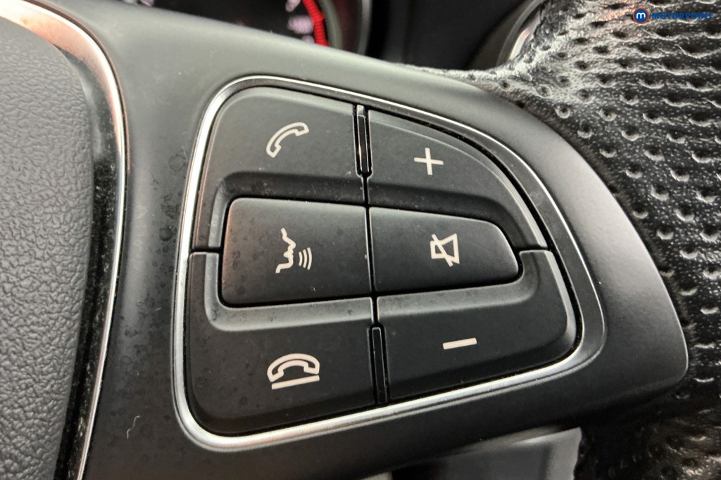 Mercedes-Benz GLA Urban Edition Manual Petrol SUV - Stock Number (1603557) - 24th supplementary image