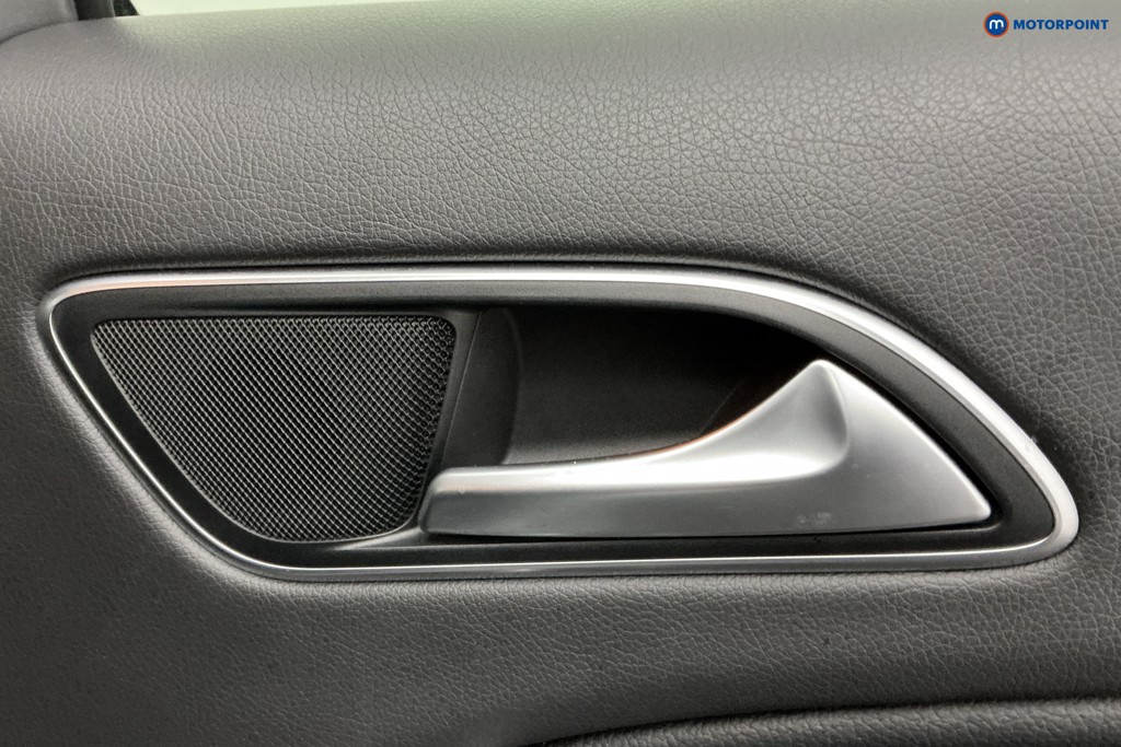 Mercedes-Benz GLA Urban Edition Manual Petrol SUV - Stock Number (1603557) - 30th supplementary image