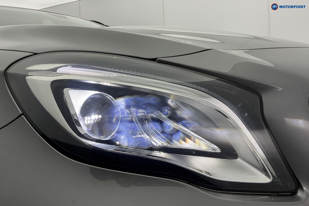 Mercedes-Benz GLA Urban Edition Manual Petrol SUV - Stock Number (1603557) - 32nd supplementary image