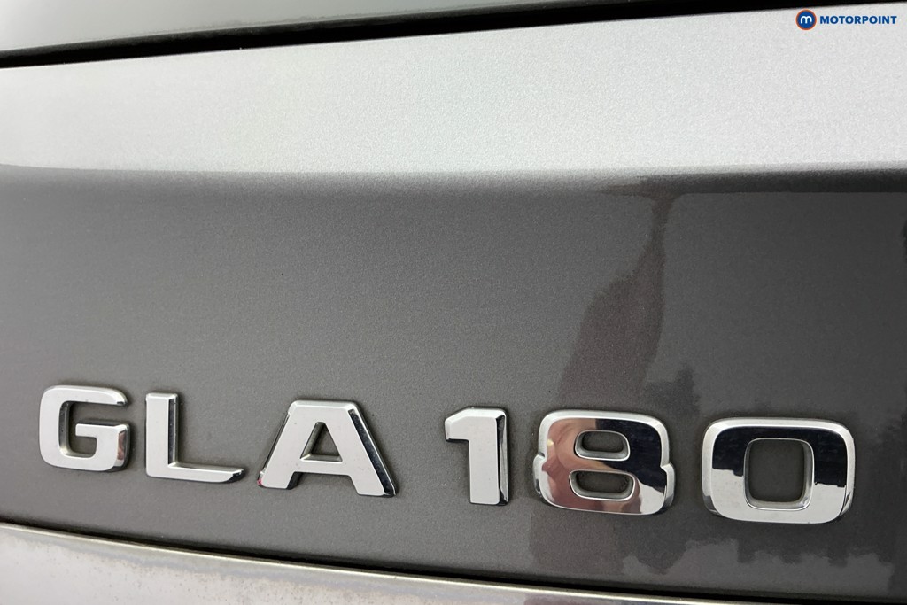 Mercedes-Benz GLA Urban Edition Manual Petrol SUV - Stock Number (1603557) - 38th supplementary image