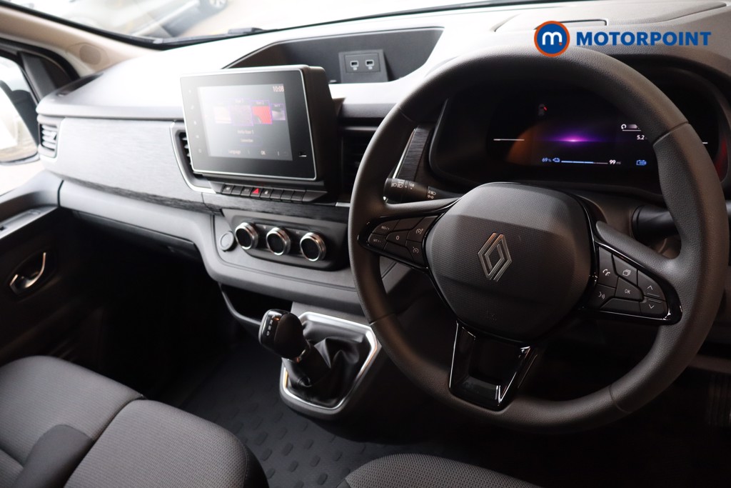 Renault Trafic Advance Automatic Electric Panel Van - Stock Number (1604318) - 1st supplementary image