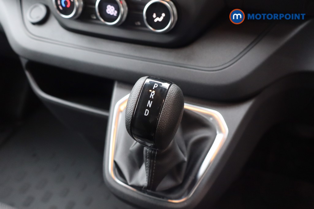 Renault Trafic Advance Automatic Electric Panel Van - Stock Number (1605102) - 19th supplementary image