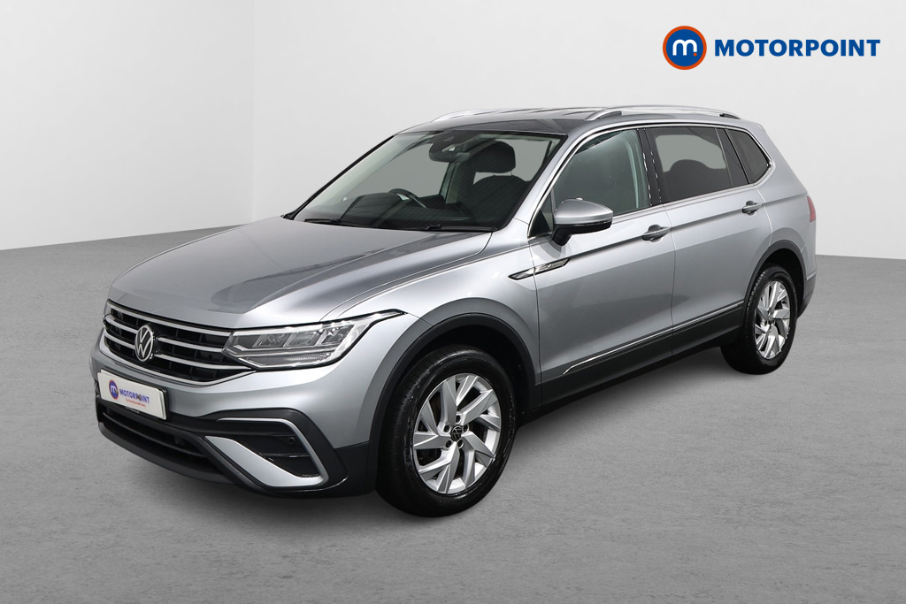 Volkswagen Tiguan Allspace Life Manual Petrol SUV - Stock Number (1606226) - Passenger side front corner