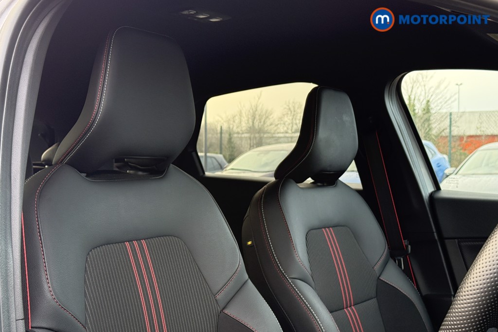 Renault Captur R.S. Line Automatic Petrol Plug-In Hybrid SUV - Stock Number (1606619) - 14th supplementary image