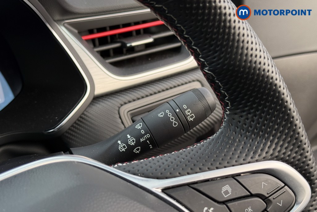 Renault Captur R.S. Line Automatic Petrol Plug-In Hybrid SUV - Stock Number (1606619) - 18th supplementary image