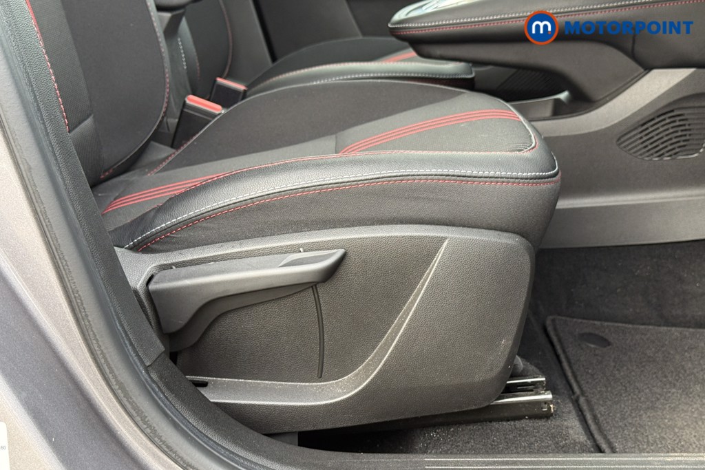 Renault Captur R.S. Line Automatic Petrol Plug-In Hybrid SUV - Stock Number (1606619) - 20th supplementary image