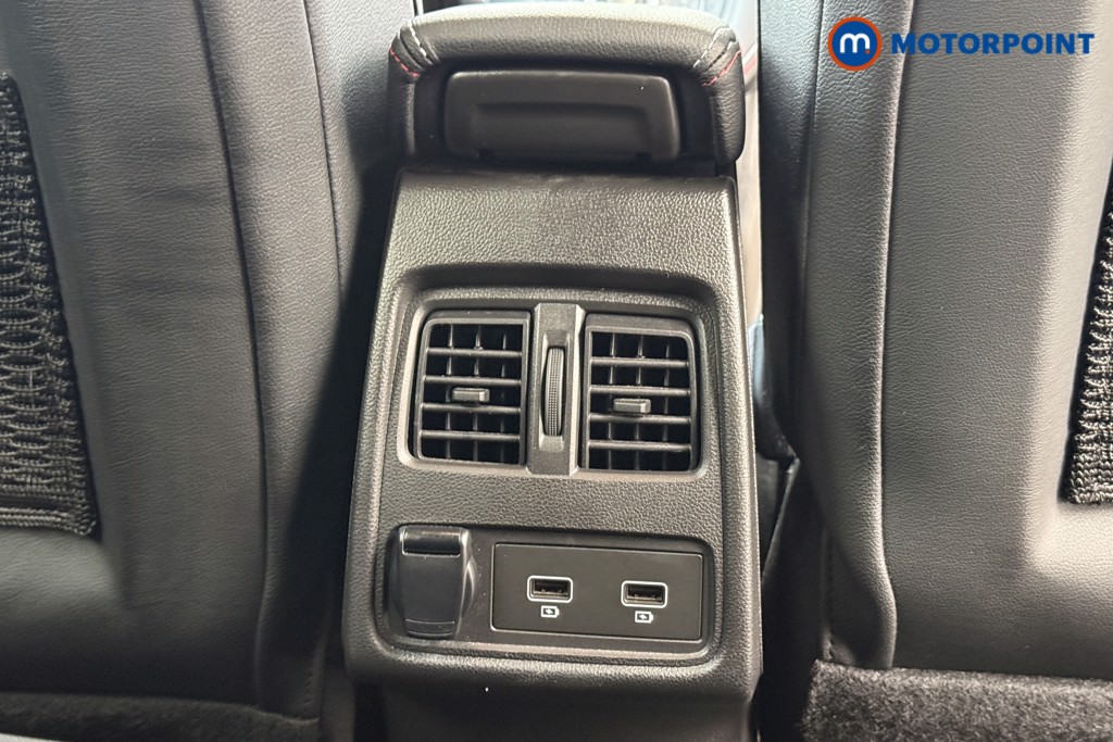 Renault Captur R.S. Line Automatic Petrol Plug-In Hybrid SUV - Stock Number (1606619) - 24th supplementary image