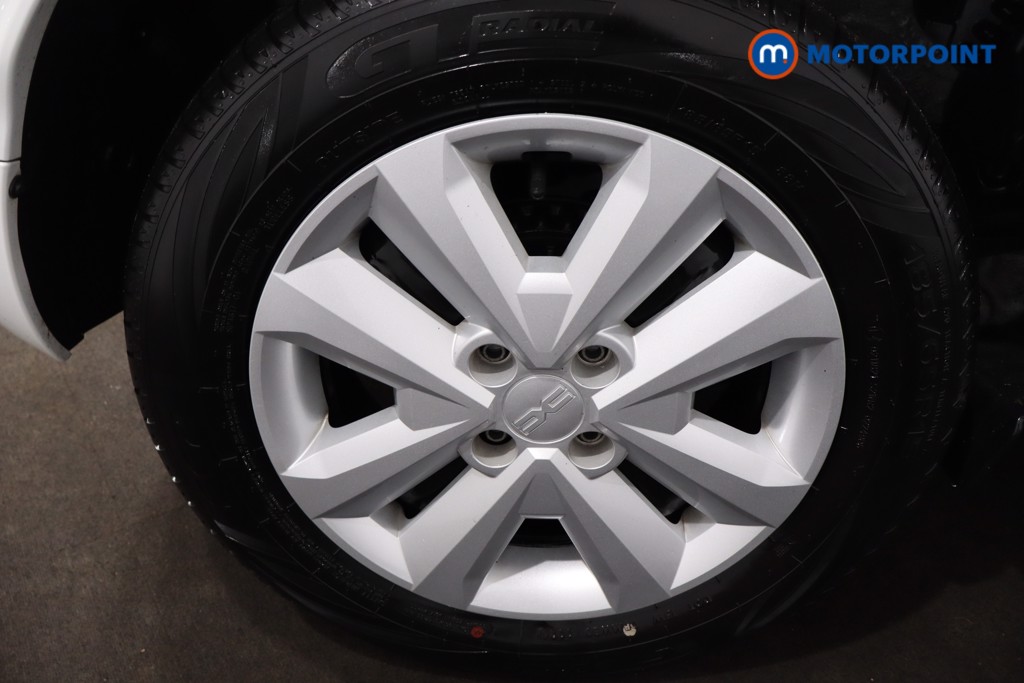 Dacia Sandero Expression Manual Petrol Hatchback - Stock Number (1607818) - 9th supplementary image