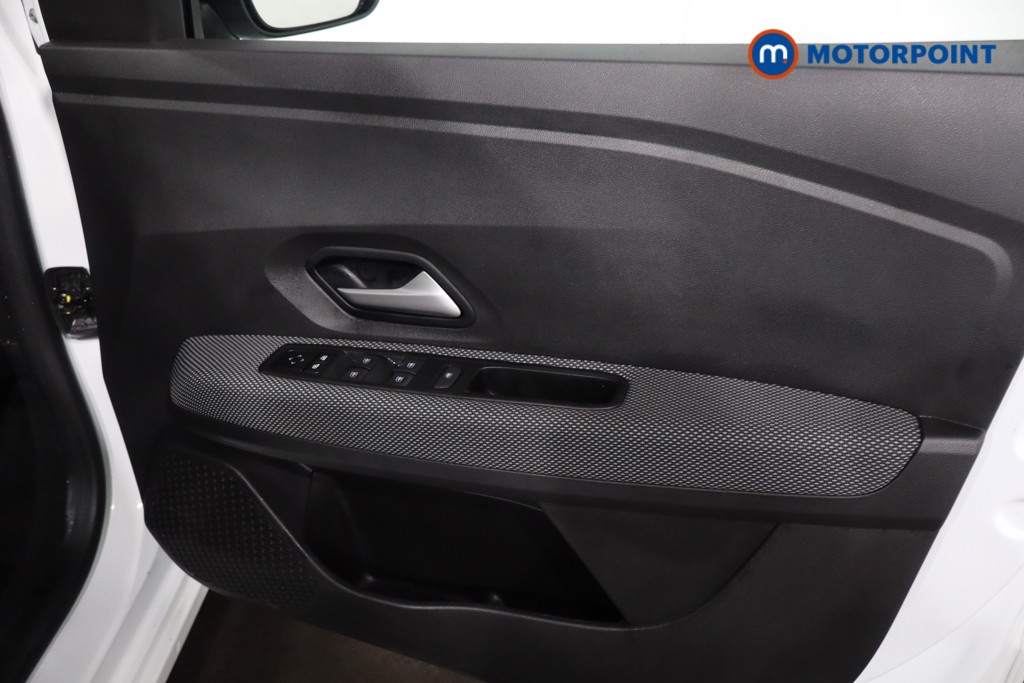 Dacia Sandero Expression Manual Petrol Hatchback - Stock Number (1607818) - 22nd supplementary image