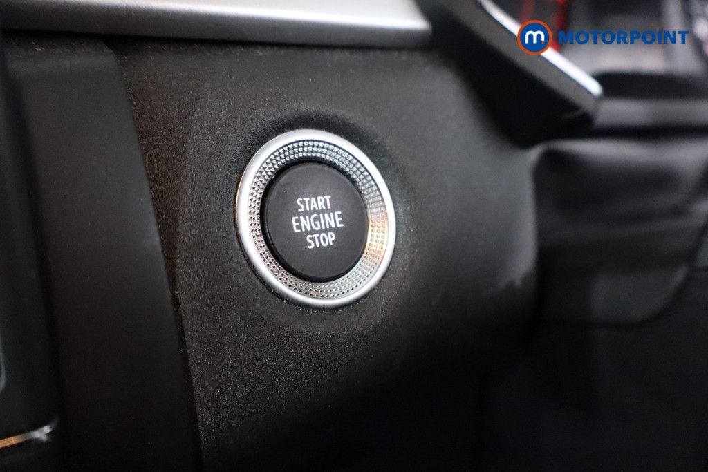 Renault Captur Limited Manual Petrol SUV - Stock Number (1608578) - 17th supplementary image