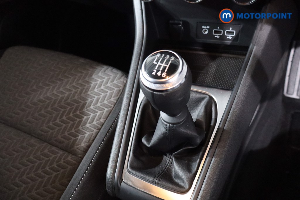 Renault Captur Limited Manual Petrol SUV - Stock Number (1608578) - 19th supplementary image