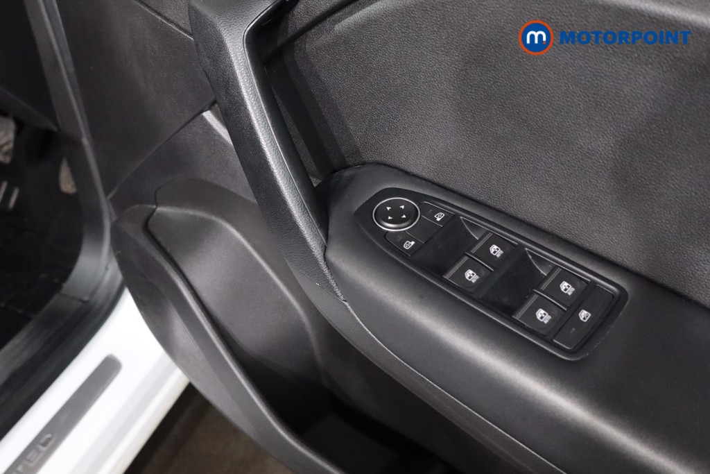 Renault Captur Limited Manual Petrol SUV - Stock Number (1608578) - 23rd supplementary image