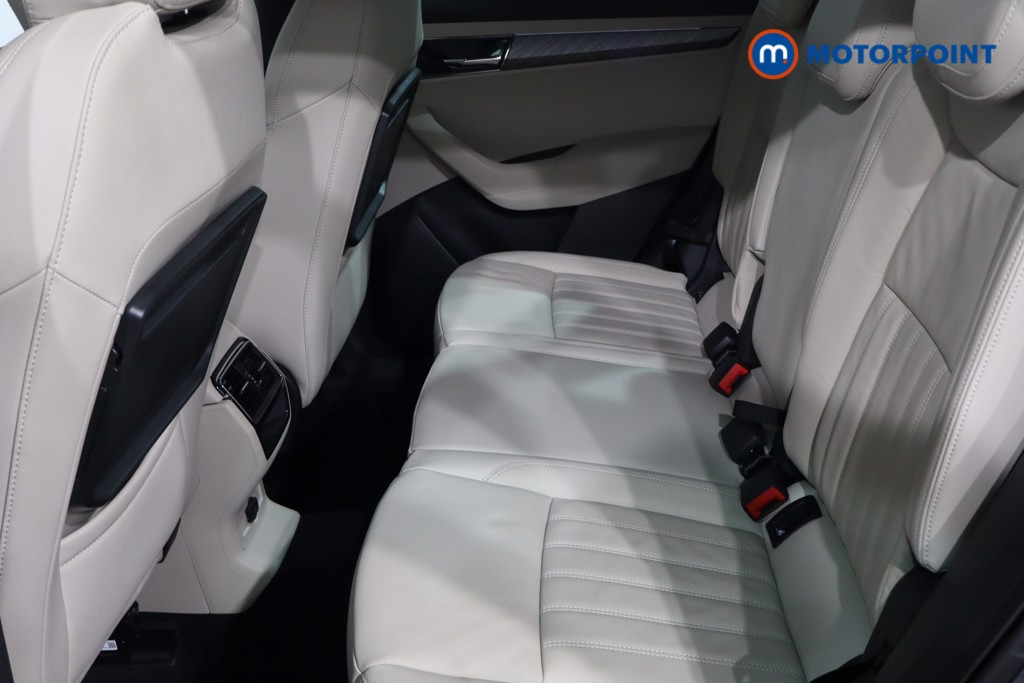 Skoda Karoq Se L Manual Petrol SUV - Stock Number (1608934) - 5th supplementary image