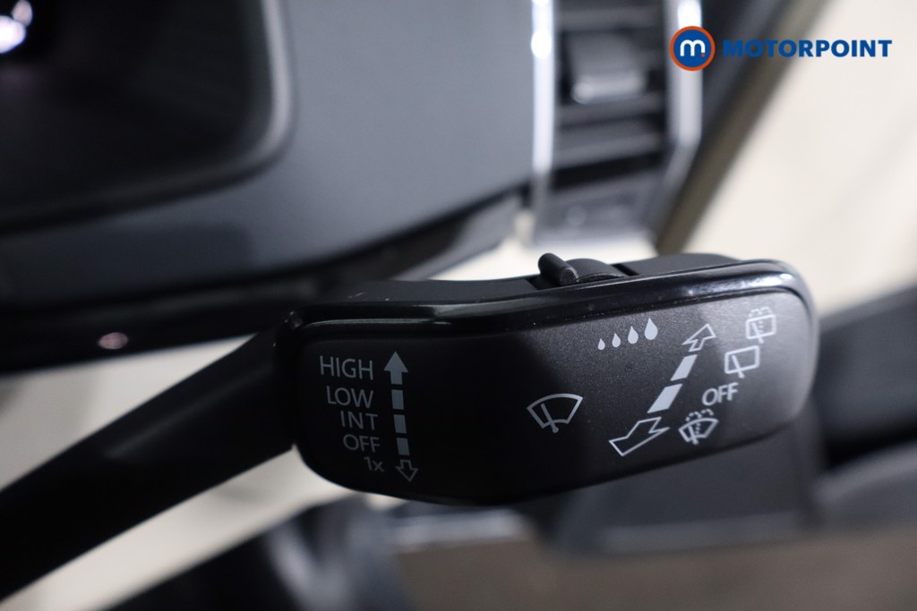 Skoda Karoq Se L Manual Petrol SUV - Stock Number (1608934) - 15th supplementary image