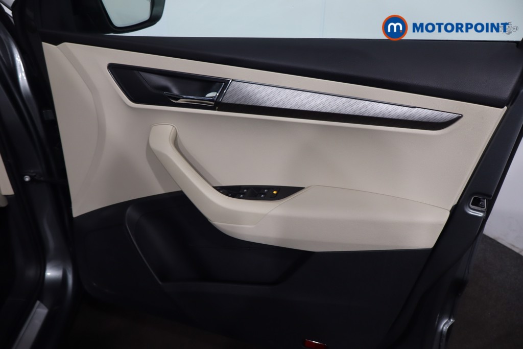Skoda Karoq Se L Manual Petrol SUV - Stock Number (1608934) - 23rd supplementary image