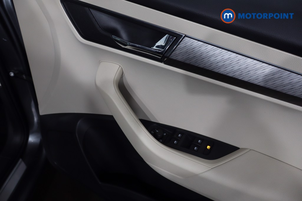 Skoda Karoq Se L Manual Petrol SUV - Stock Number (1608934) - 24th supplementary image