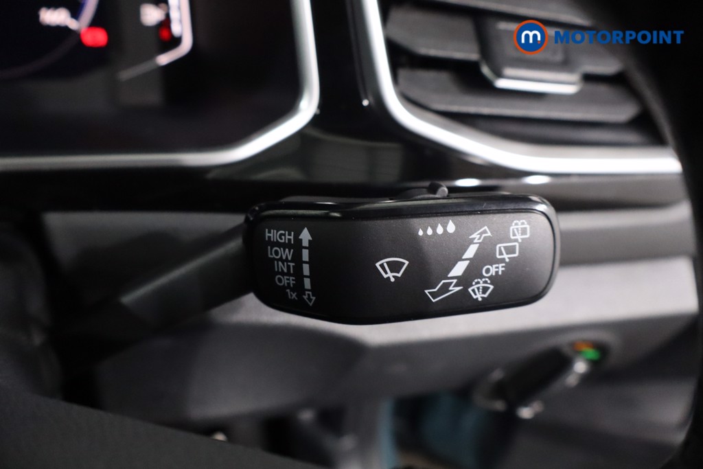 Volkswagen T-Roc R-Line Manual Petrol SUV - Stock Number (1608964) - 15th supplementary image