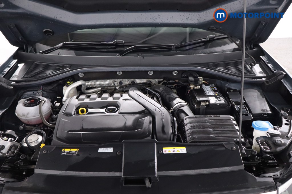 Volkswagen T-Roc R-Line Manual Petrol SUV - Stock Number (1608964) - 31st supplementary image