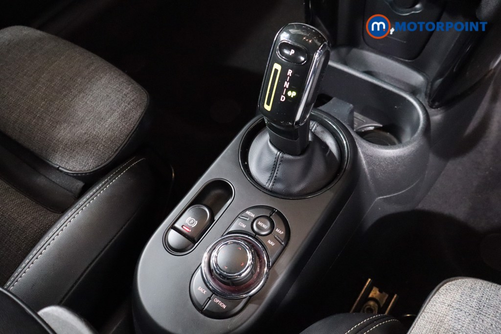 Mini Hatchback Cooper S Level 2 Automatic Electric Hatchback - Stock Number (1609337) - 19th supplementary image