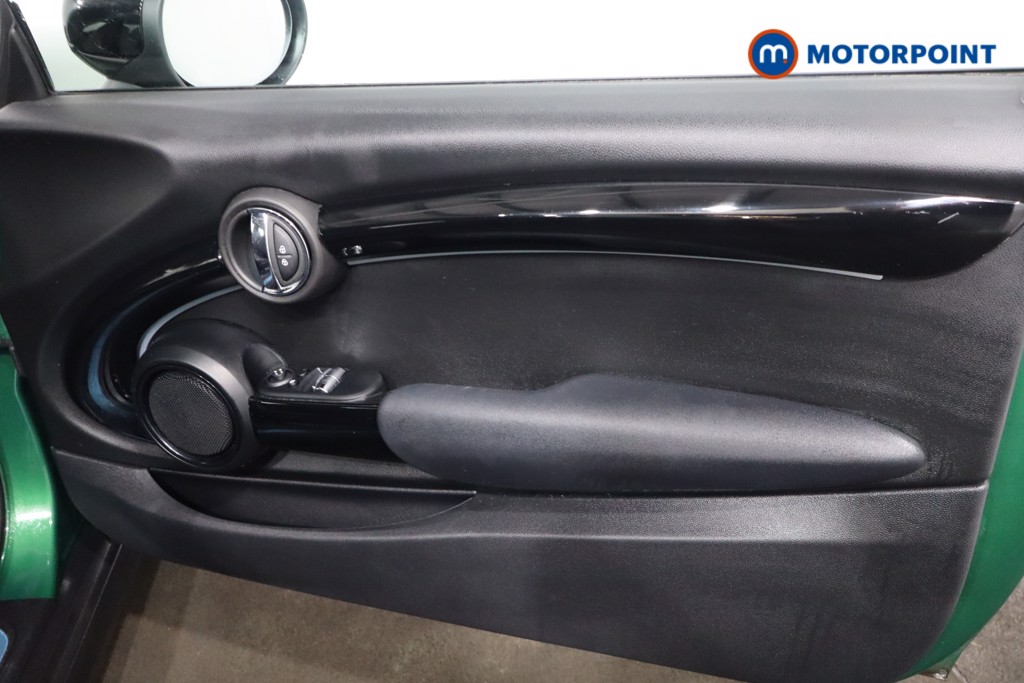 Mini Hatchback Cooper S Level 2 Automatic Electric Hatchback - Stock Number (1609337) - 23rd supplementary image