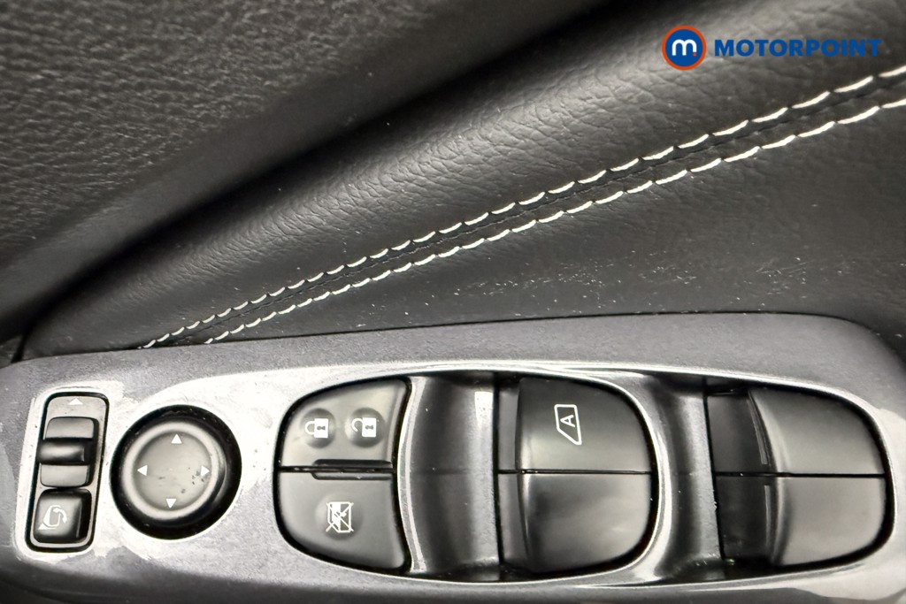 Nissan Juke N-Connecta Automatic Petrol-Electric Hybrid SUV - Stock Number (1597815) - 19th supplementary image