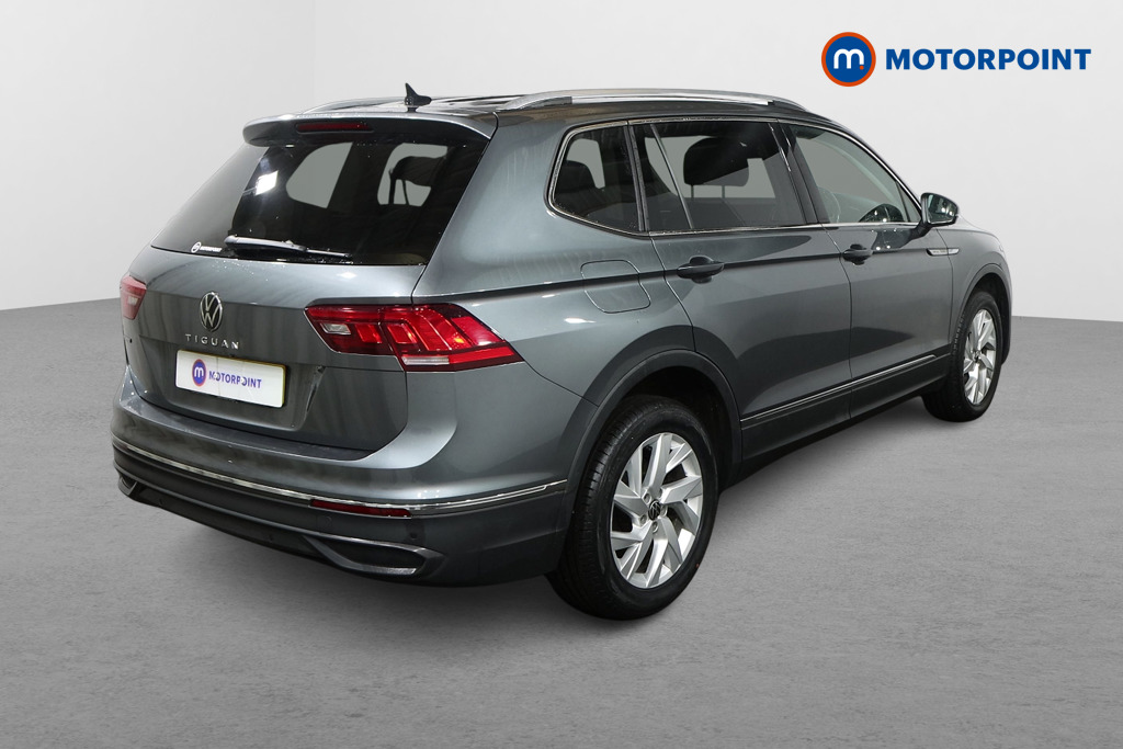 Volkswagen Tiguan Allspace Life Automatic Petrol SUV - Stock Number (1598379) - Drivers side rear corner