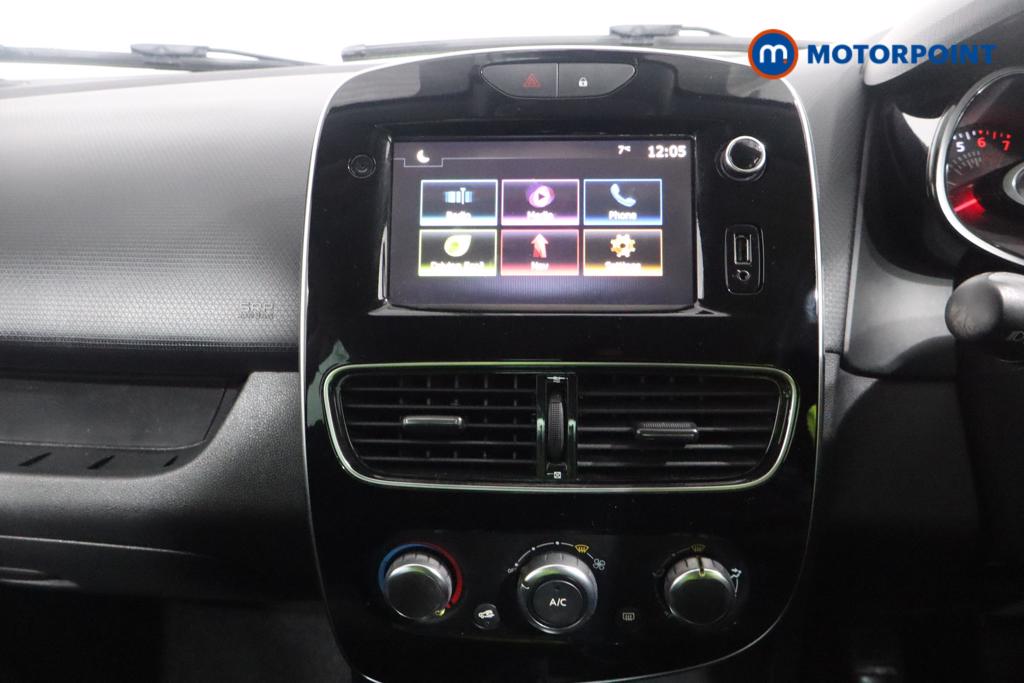 Renault Clio Iconic Manual Petrol Hatchback - Stock Number (1599921) - 2nd supplementary image