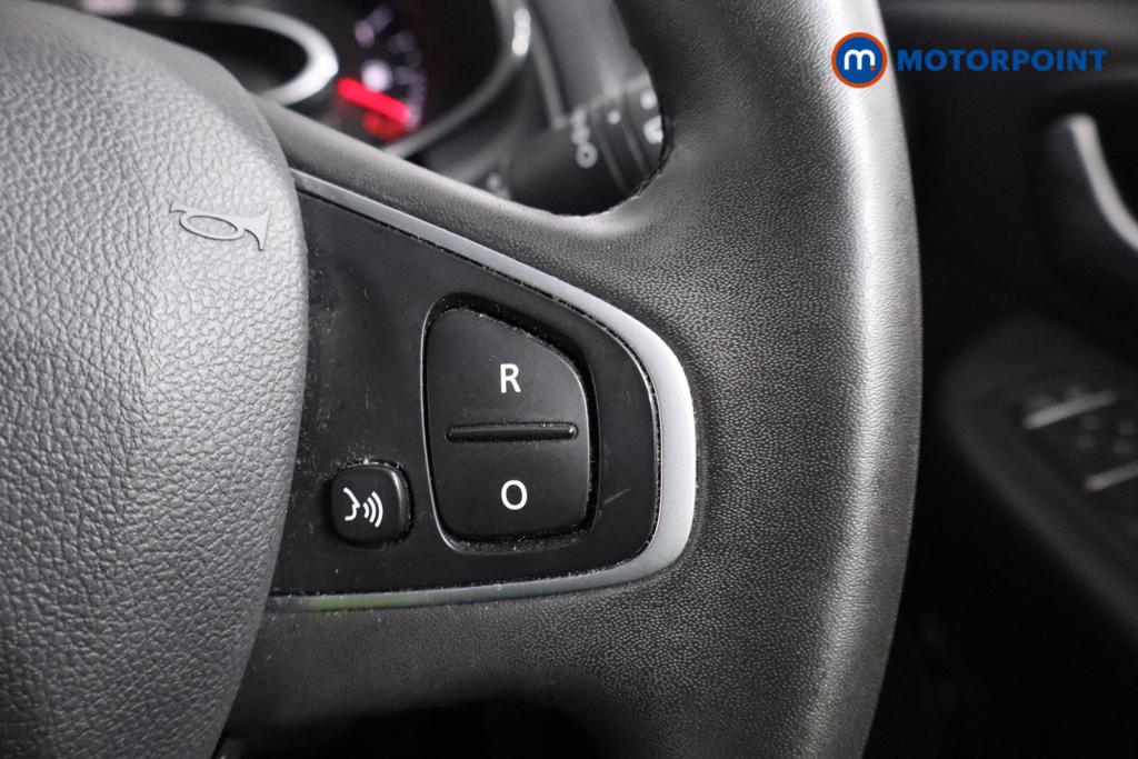 Renault Clio Iconic Manual Petrol Hatchback - Stock Number (1599921) - 7th supplementary image