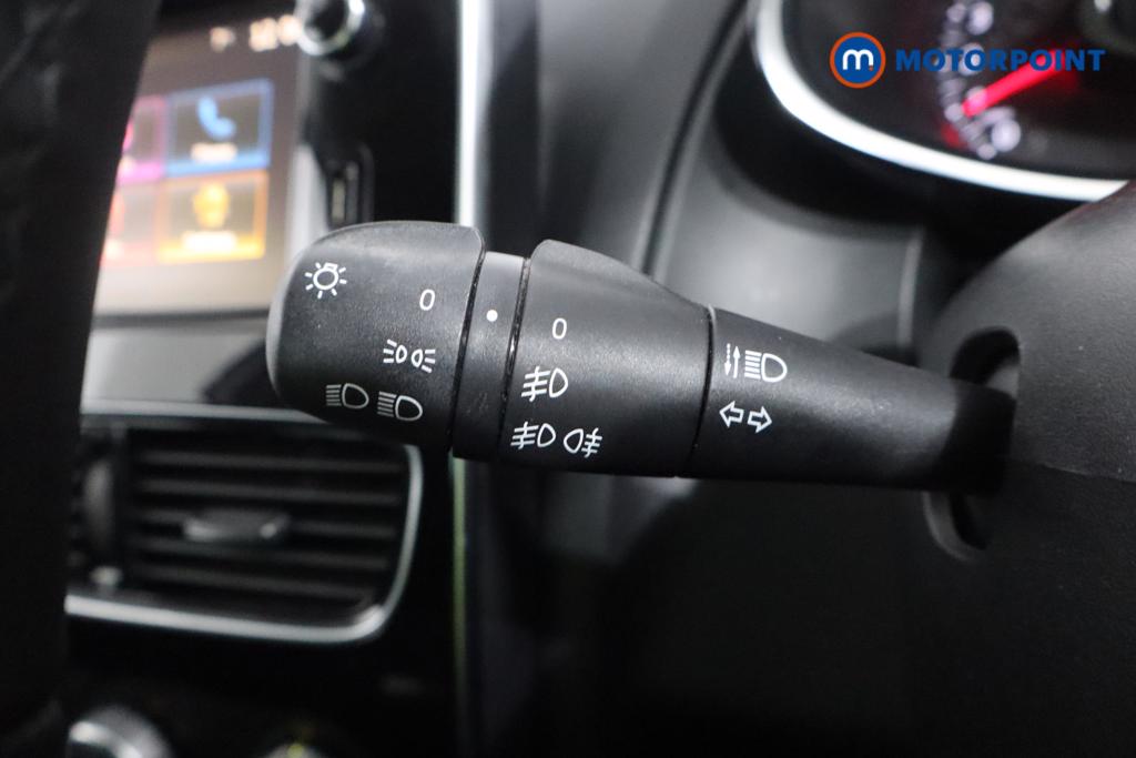 Renault Clio Iconic Manual Petrol Hatchback - Stock Number (1599921) - 8th supplementary image