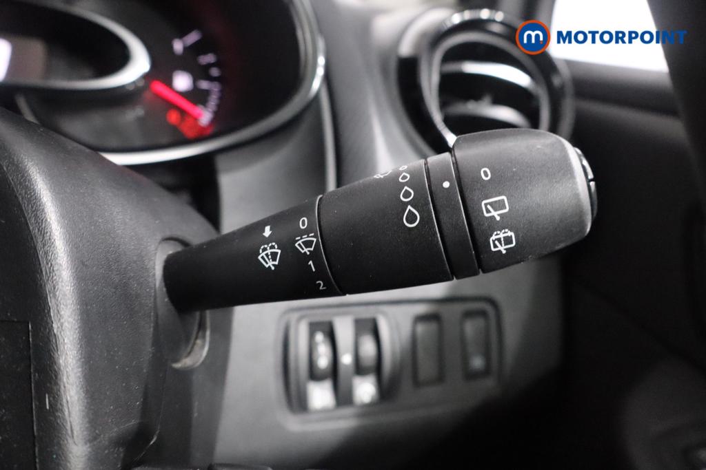 Renault Clio Iconic Manual Petrol Hatchback - Stock Number (1599921) - 9th supplementary image