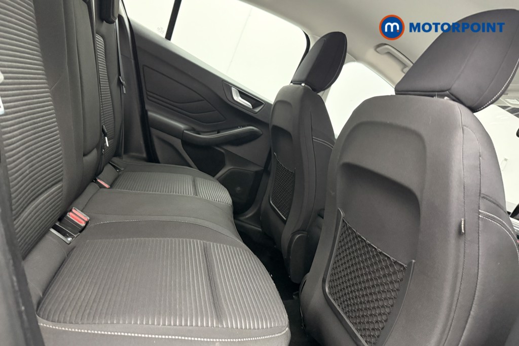 Ford Focus Titanium Manual Petrol Hatchback - Stock Number (1600271) - 9th supplementary image