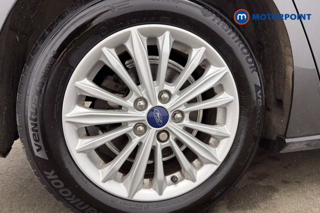 Ford Focus Titanium Manual Petrol Hatchback - Stock Number (1600271) - 10th supplementary image
