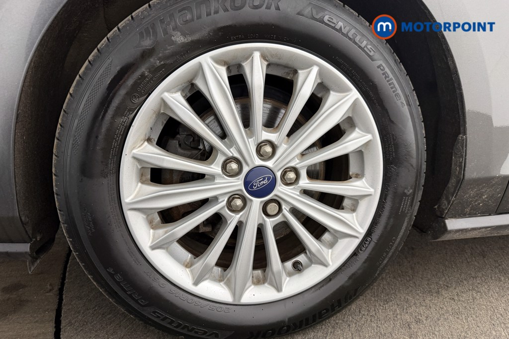 Ford Focus Titanium Manual Petrol Hatchback - Stock Number (1600271) - 12th supplementary image