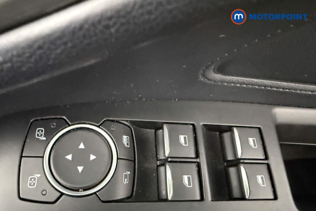 Ford Focus Titanium Manual Petrol Hatchback - Stock Number (1600271) - 19th supplementary image