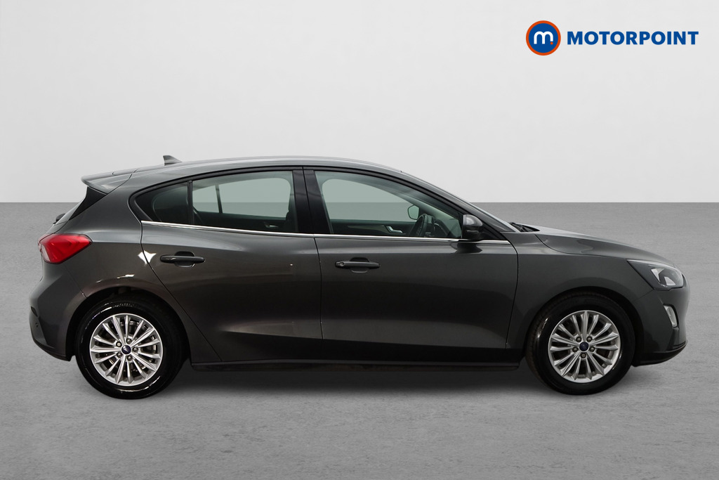 Ford Focus Titanium Manual Petrol Hatchback - Stock Number (1600271) - Drivers side