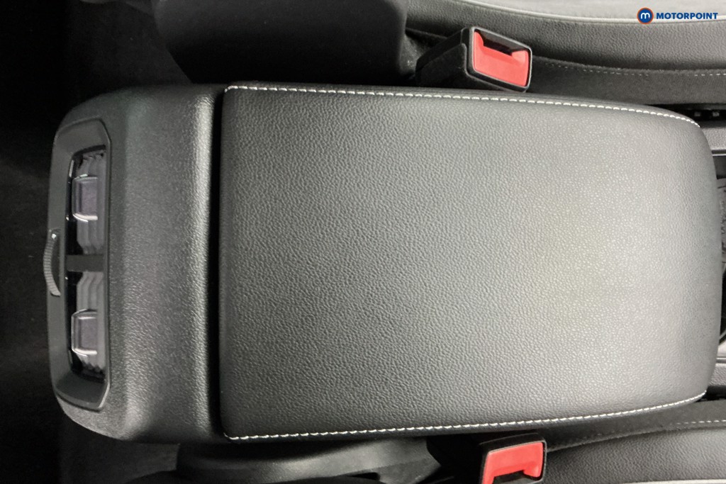 Volkswagen Tiguan R-Line Automatic Petrol SUV - Stock Number (1601001) - 20th supplementary image